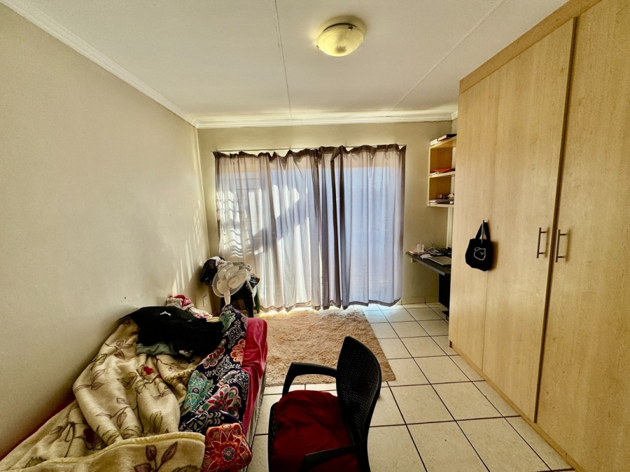 2 Bedroom Property for Sale in Mooivallei Park North West